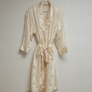 Victoria's Secret Cream Satin Robe & Matching Maxi Gown. Sz Med. Gold Label